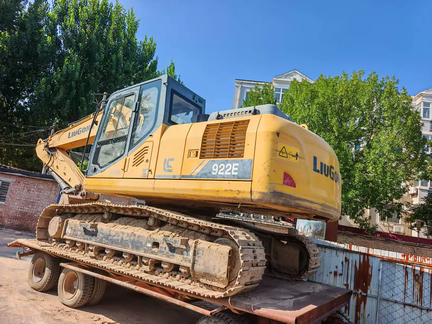 2017 used LiuGong 922E excavator - view 1