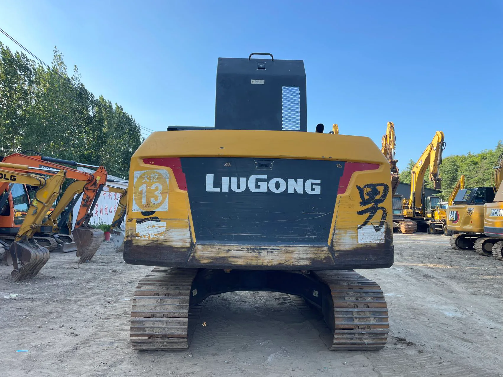 2022 used LiuGong 920F excavator - view 4