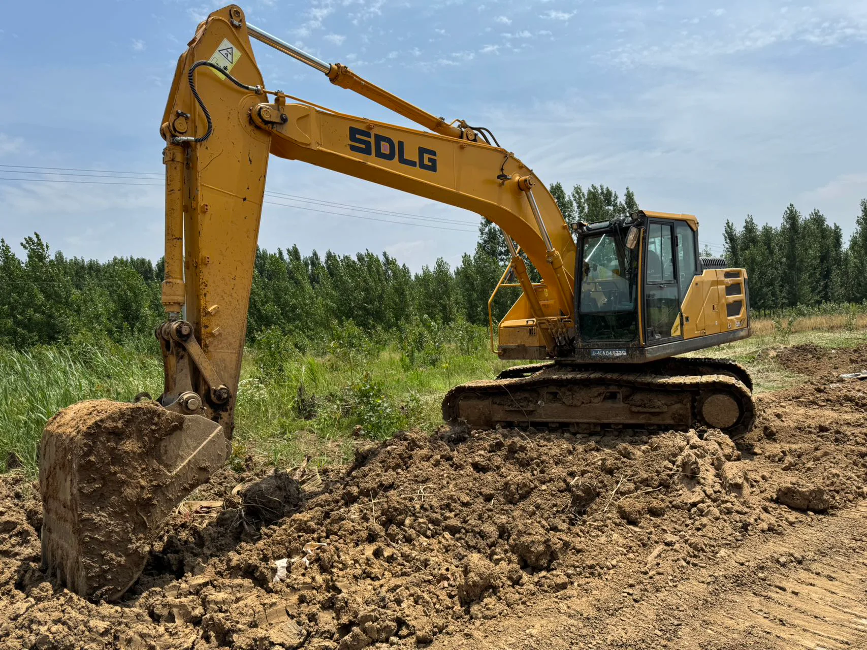 2023 used SDLG 205 excavator - view 1