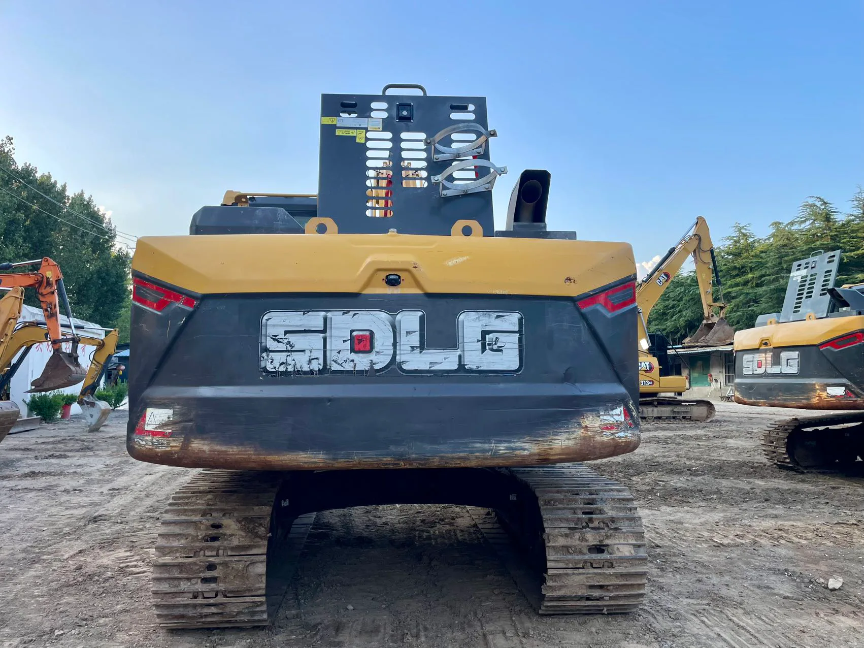 2023 used SDLG 205 excavator - view 4