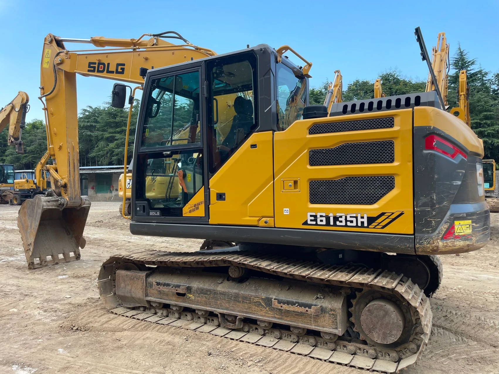 2024 used SDLG 135H excavator - view 2