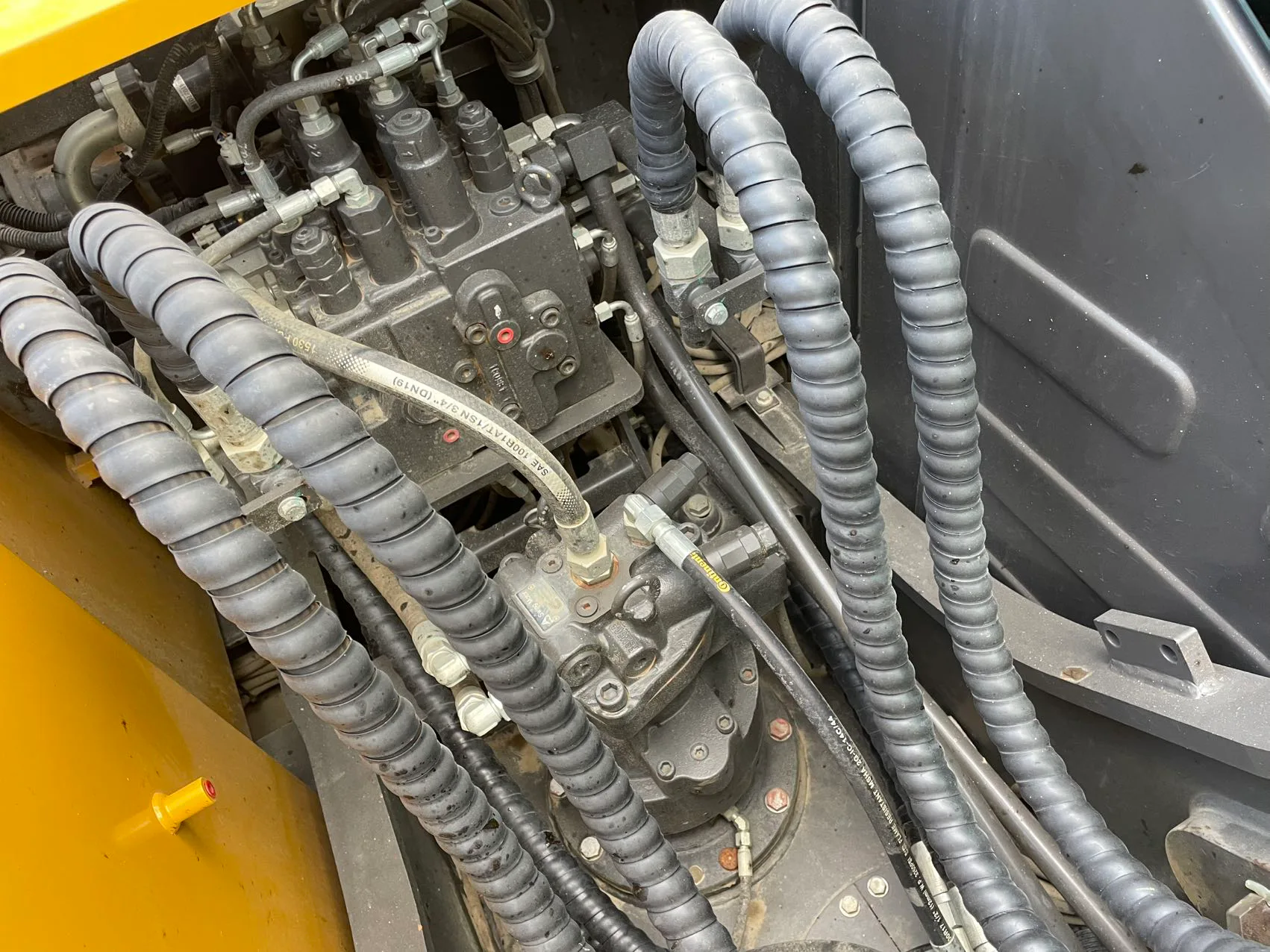 2024 used SDLG 135H excavator - view 10