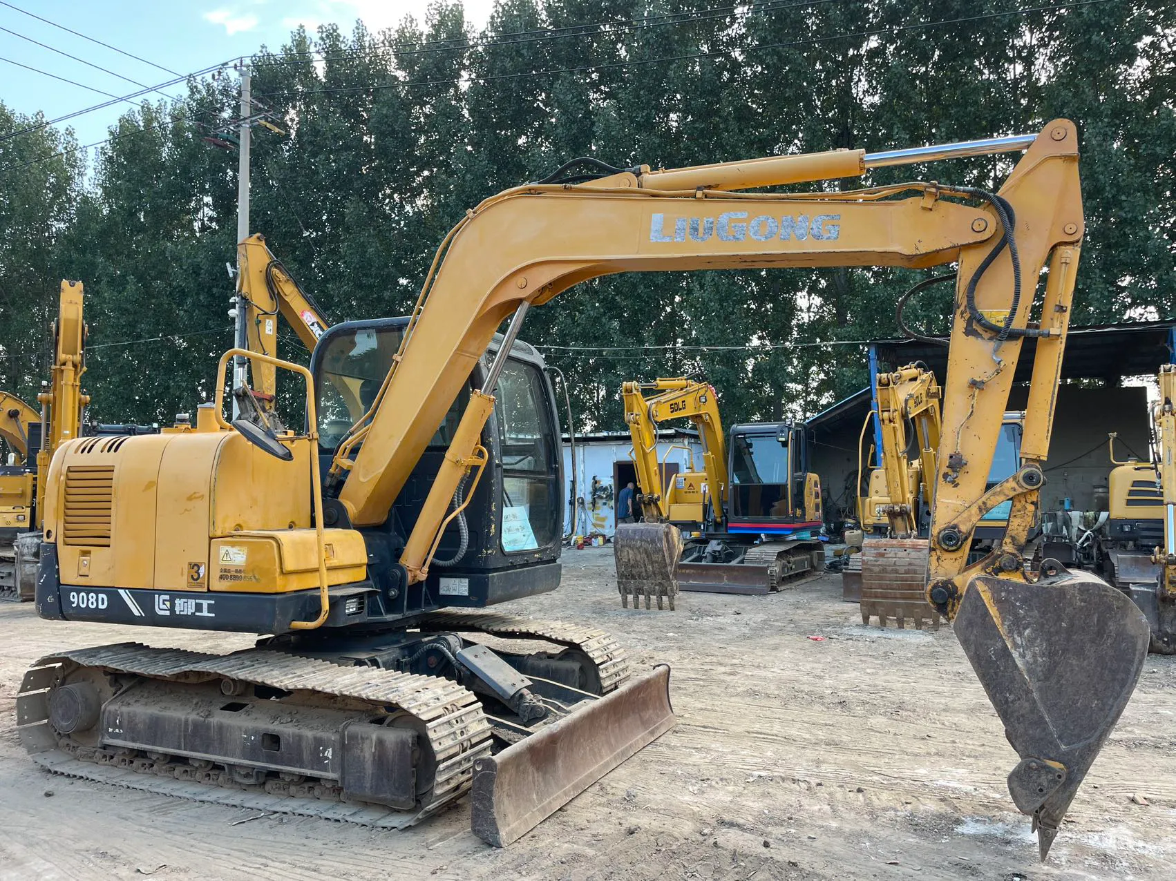 2017 used LiuGong 80 excavator - view 1