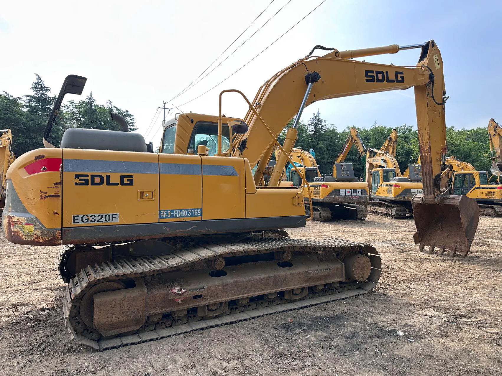 2019 used SDLG 225 excavator - view 3