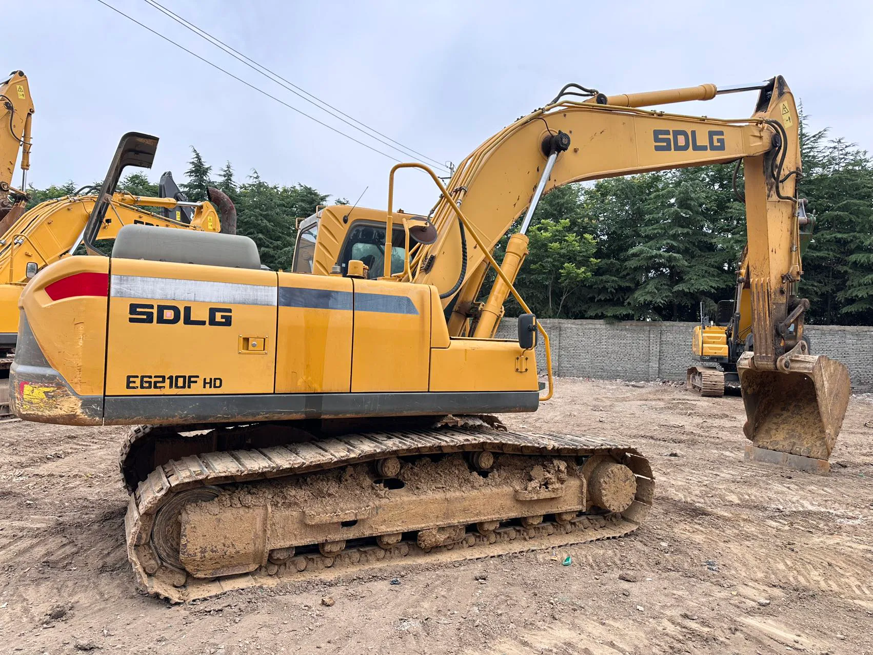 2019 used SDLG 210 excavator - view 2