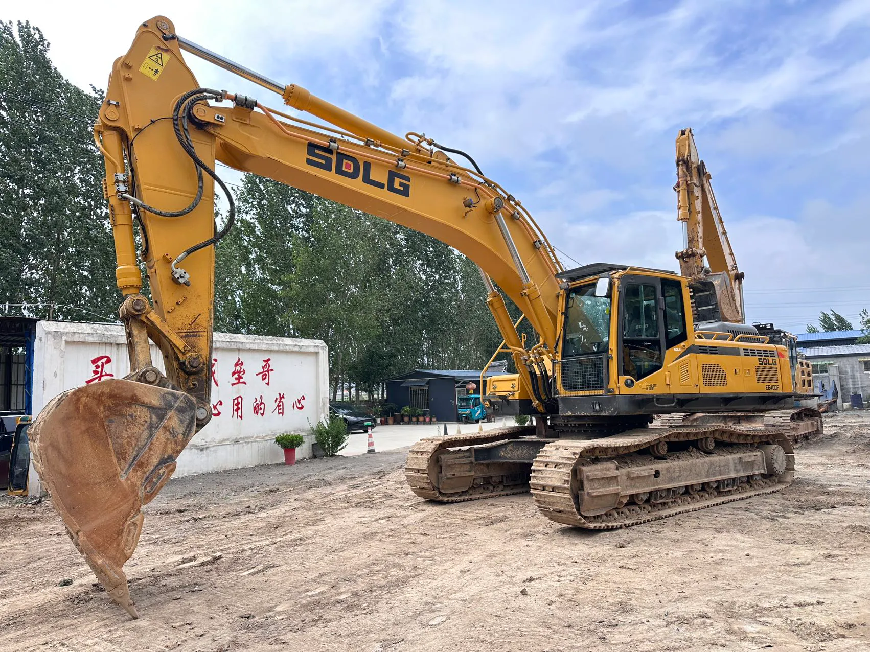 2020 used SDLG 360 Plus excavator - view 1