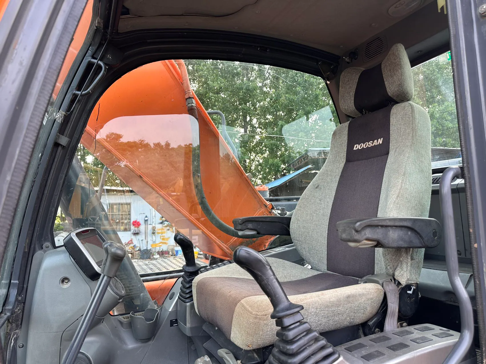 2020 used Doosan 220 excavator - view 13
