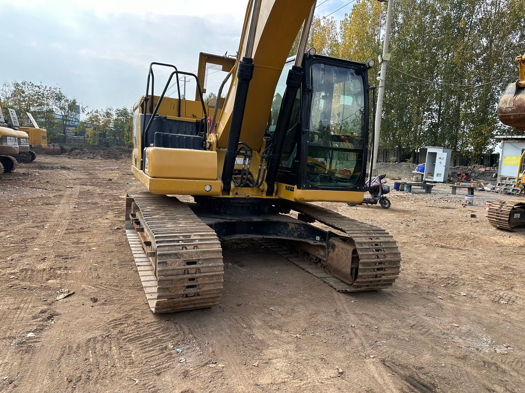 2020 used Caterpillar 320GC excavator - view 4