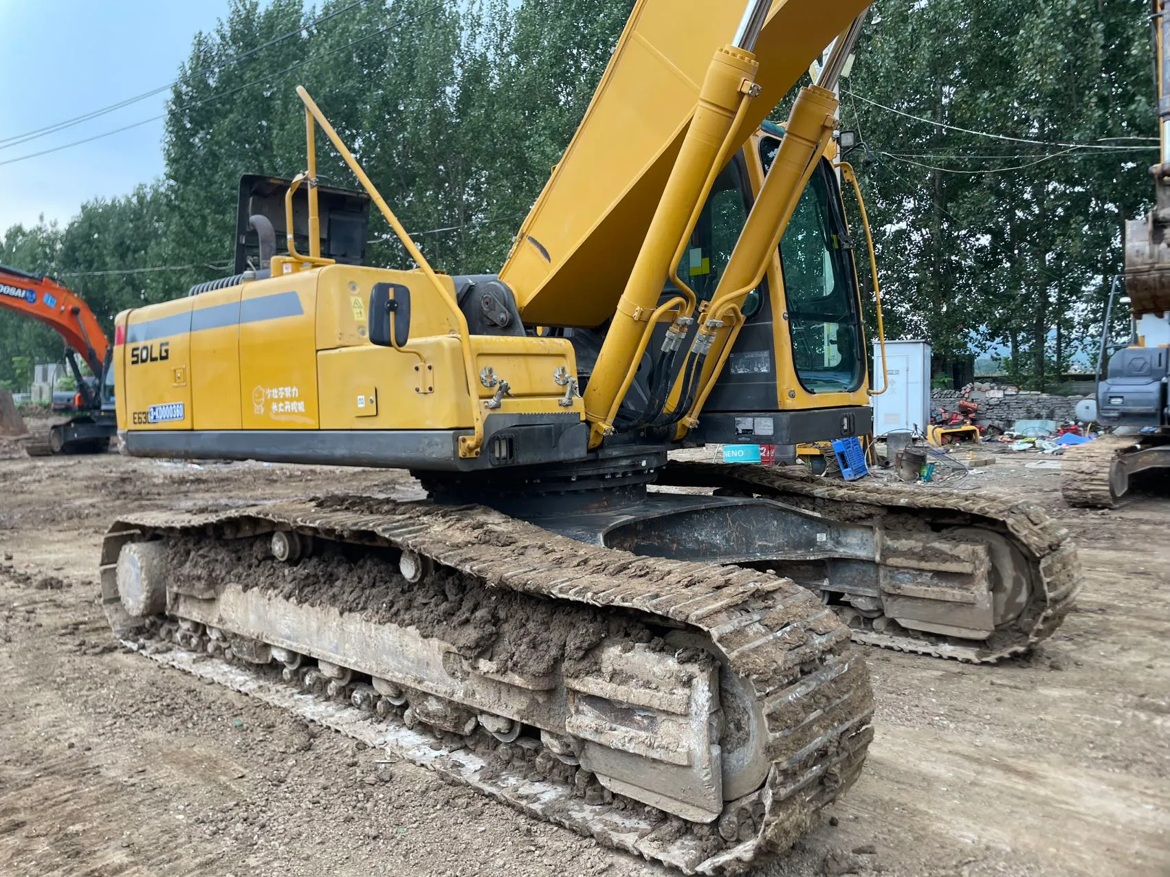 2020 used SDLG 300 excavator - view 3