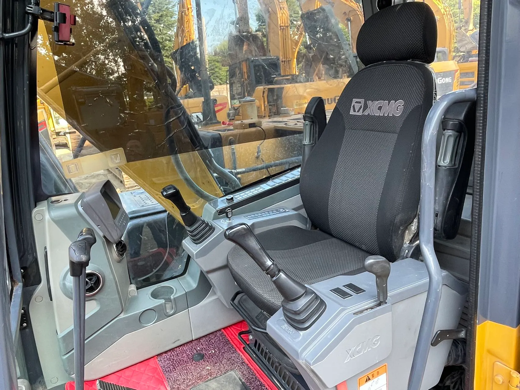 2020 used XCMG 135 excavator - view 10