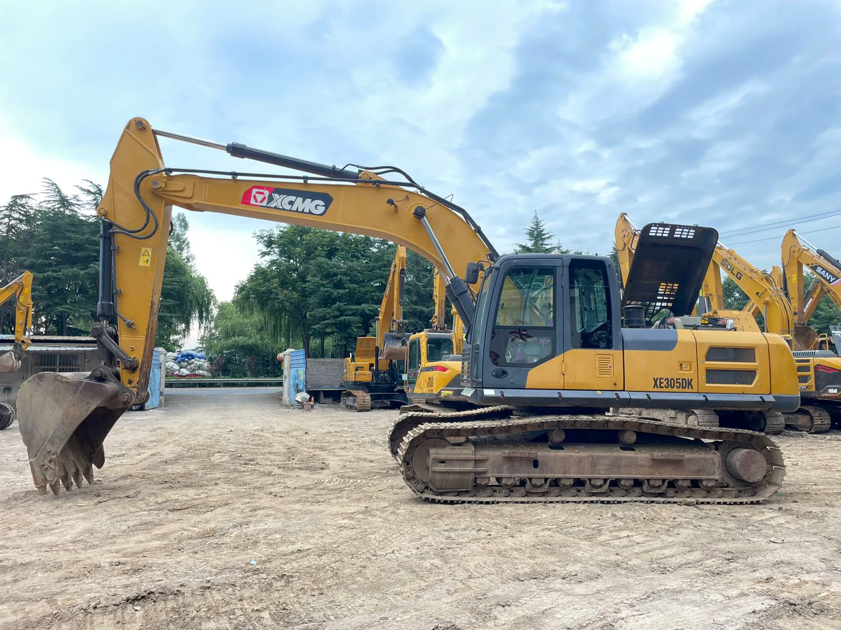 2020 used XCMG 270 excavator - view 1