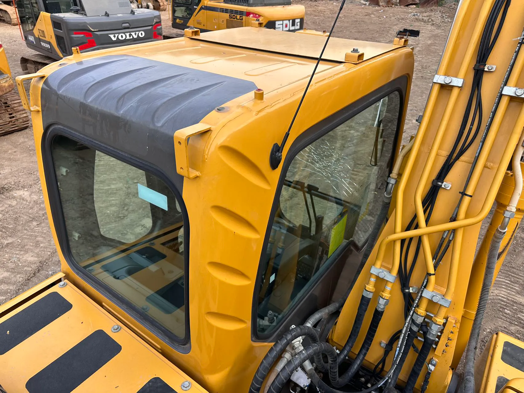 2021 used SDLG 135 excavator - view 13