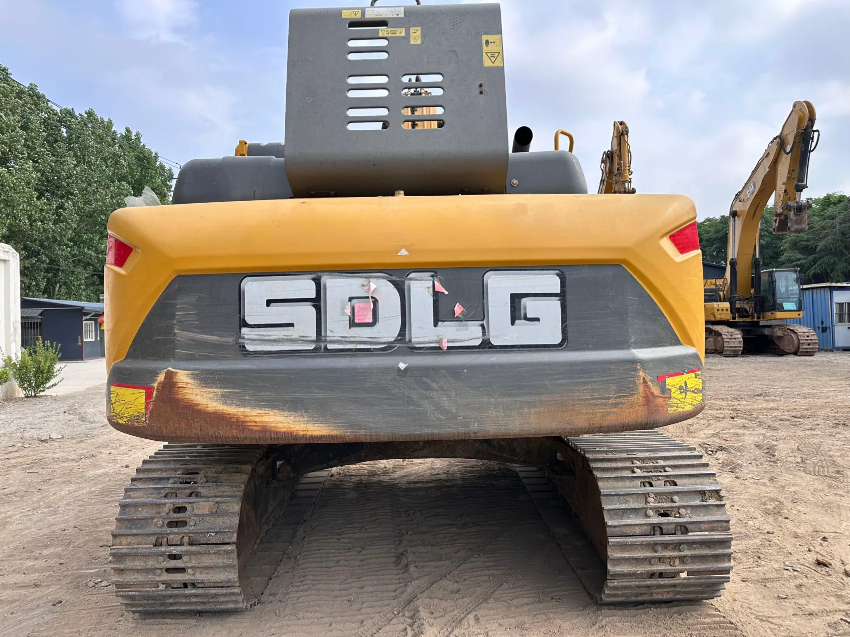 2021 used SDLG 225 excavator - view 1