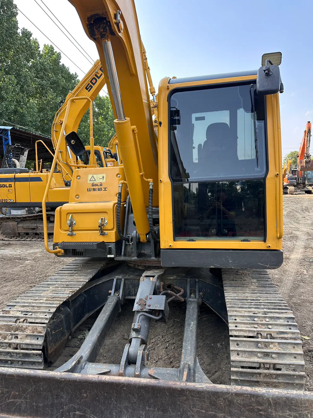 2022 used SDLG 75 excavator - view 2