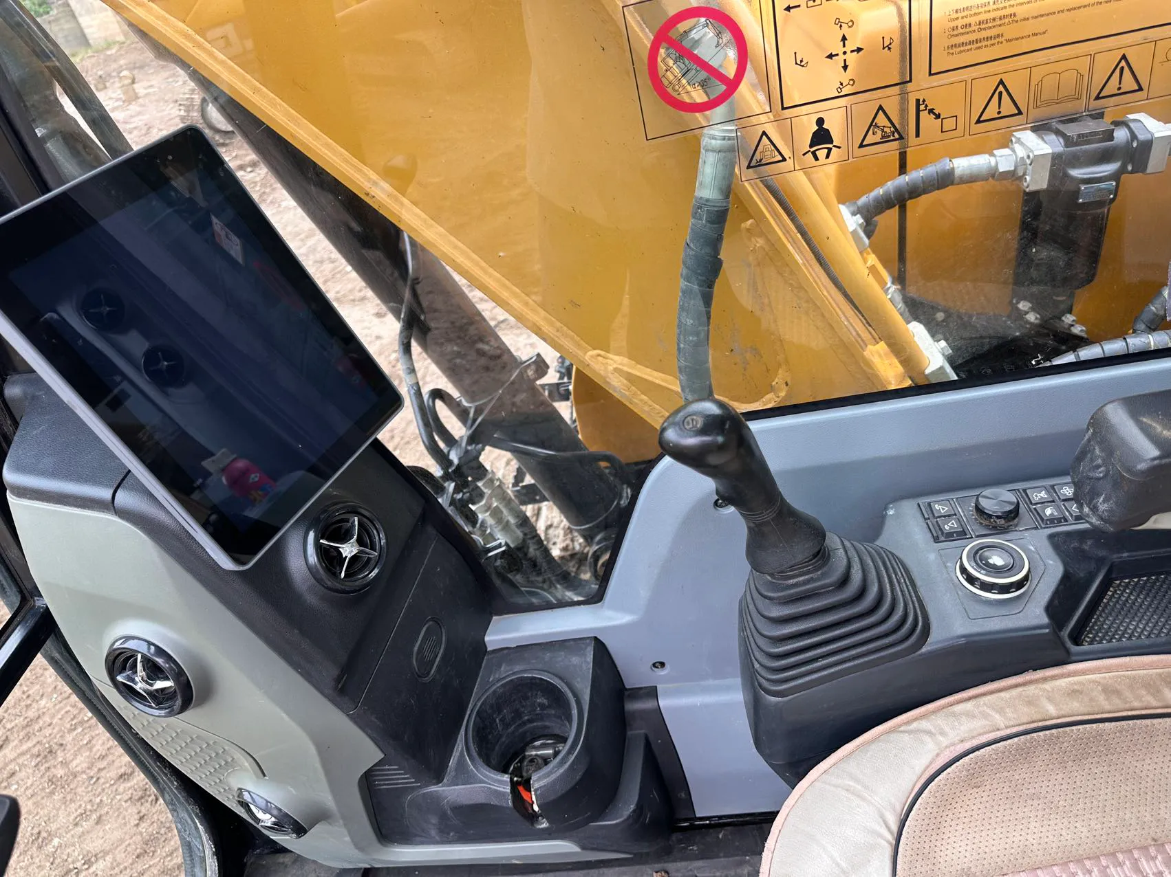 2022 used SANY 155 excavator - view 20