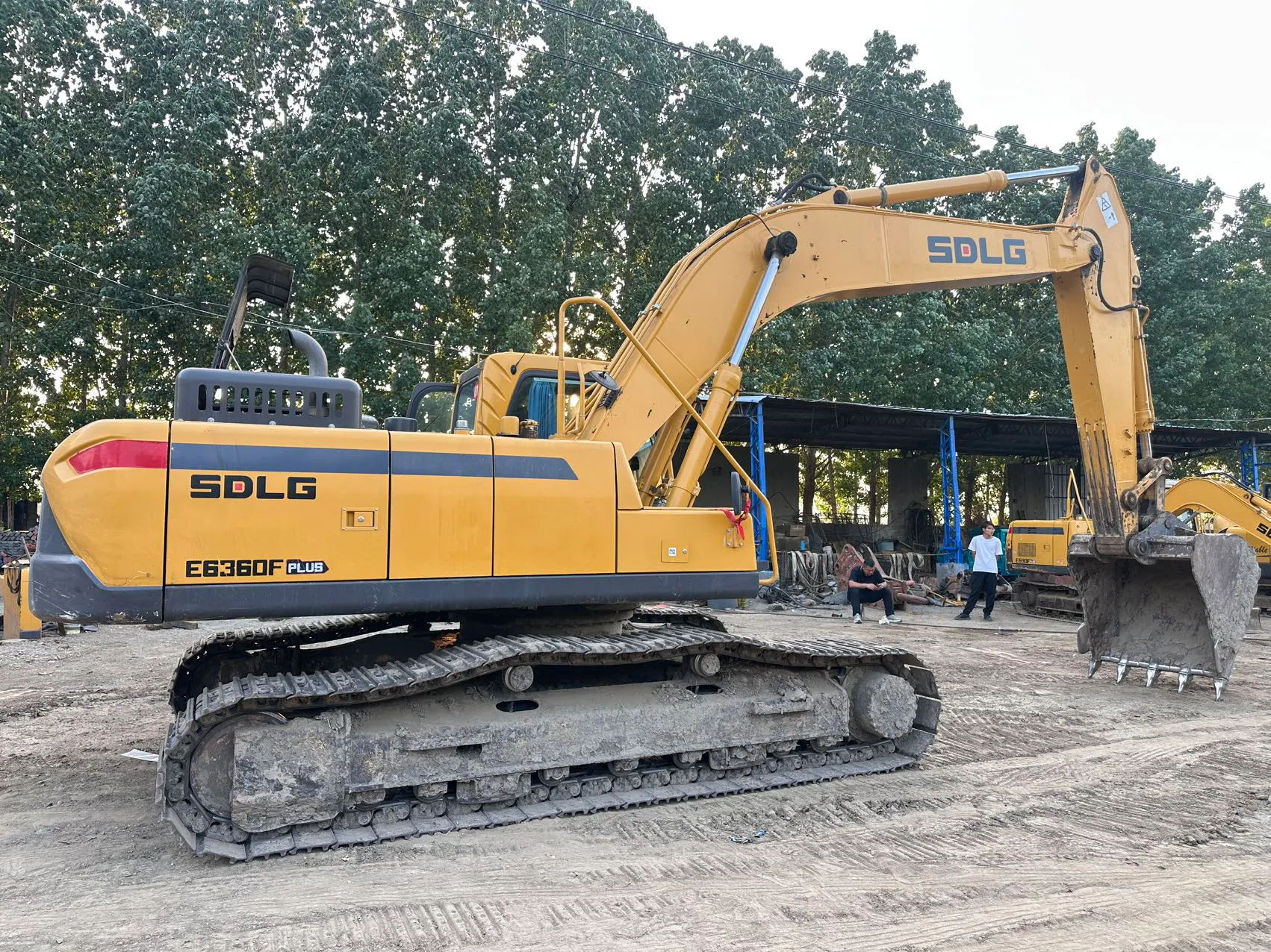 2022 used SDLG 255 excavator - view 6