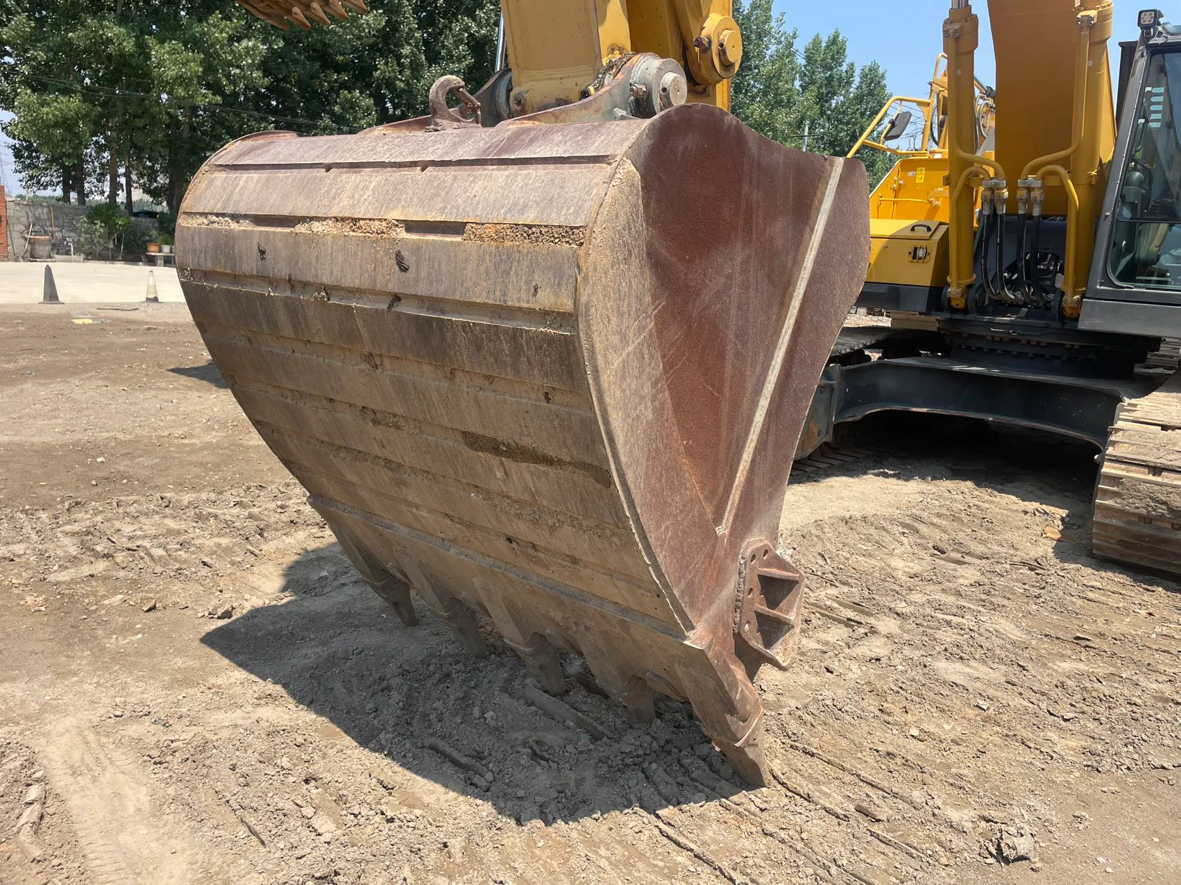 2023 used SDLG 335 excavator - view 14