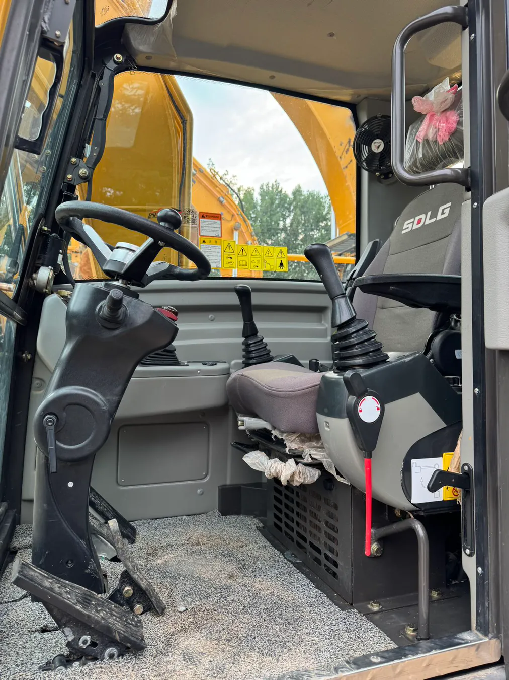 2025 used SDLG 75 Wheeled excavator - view 6