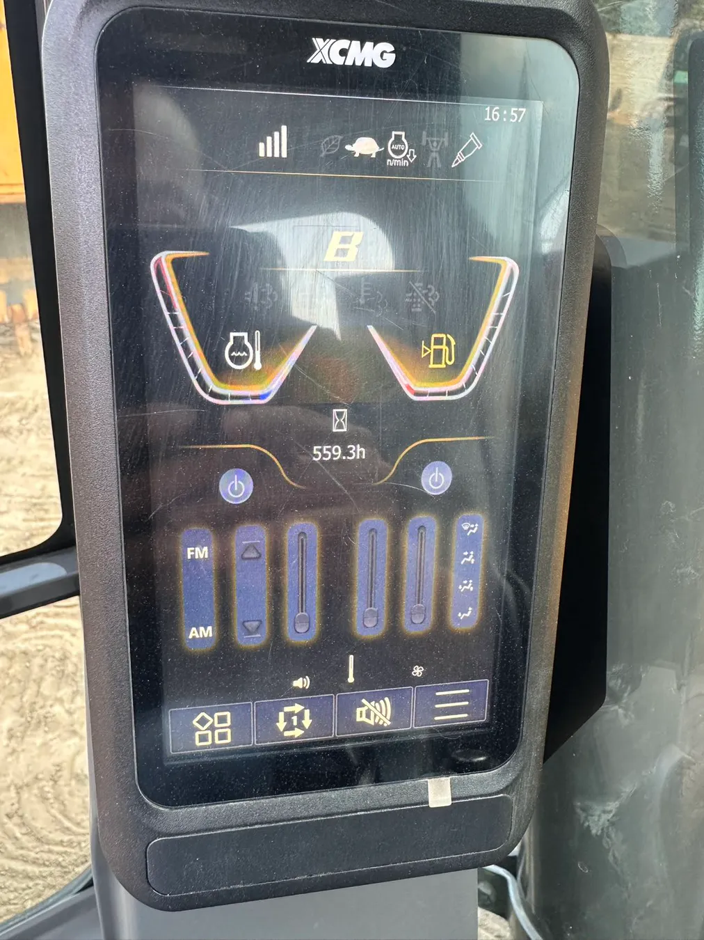2025 used XCMG 135 excavator - view 16