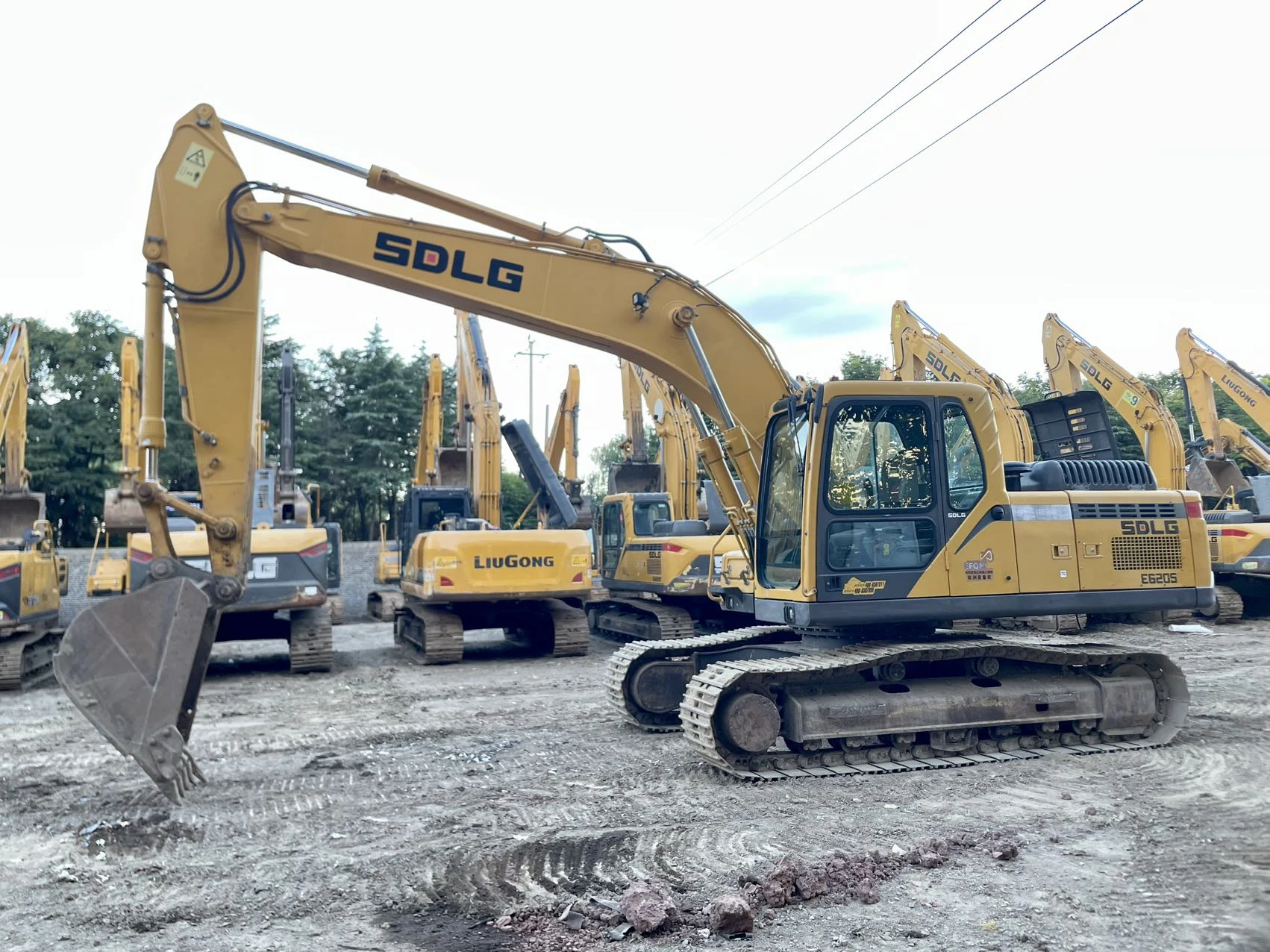 2021 used SDLG E6205 excavator - view 2