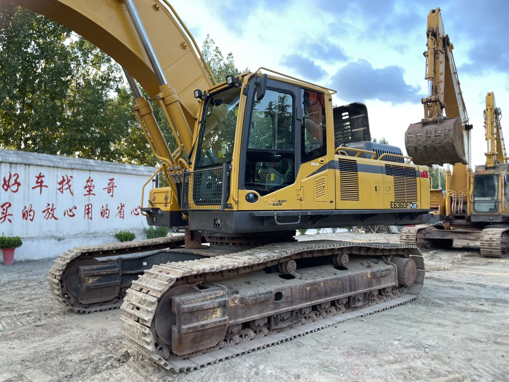 2021 used SDLG E6360F Plus excavator - view 2