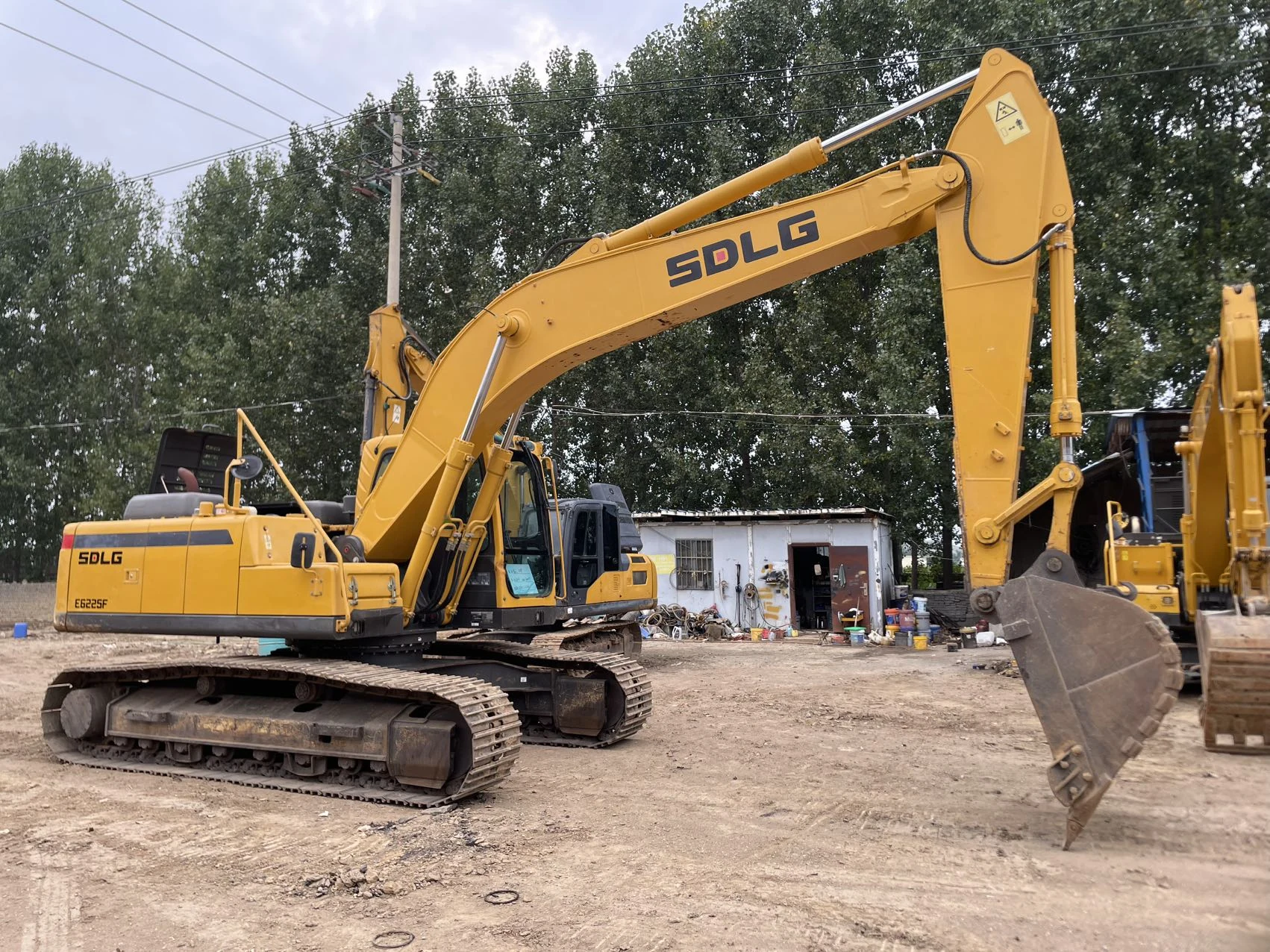 2021 used SDLG E6225F excavator - view 1