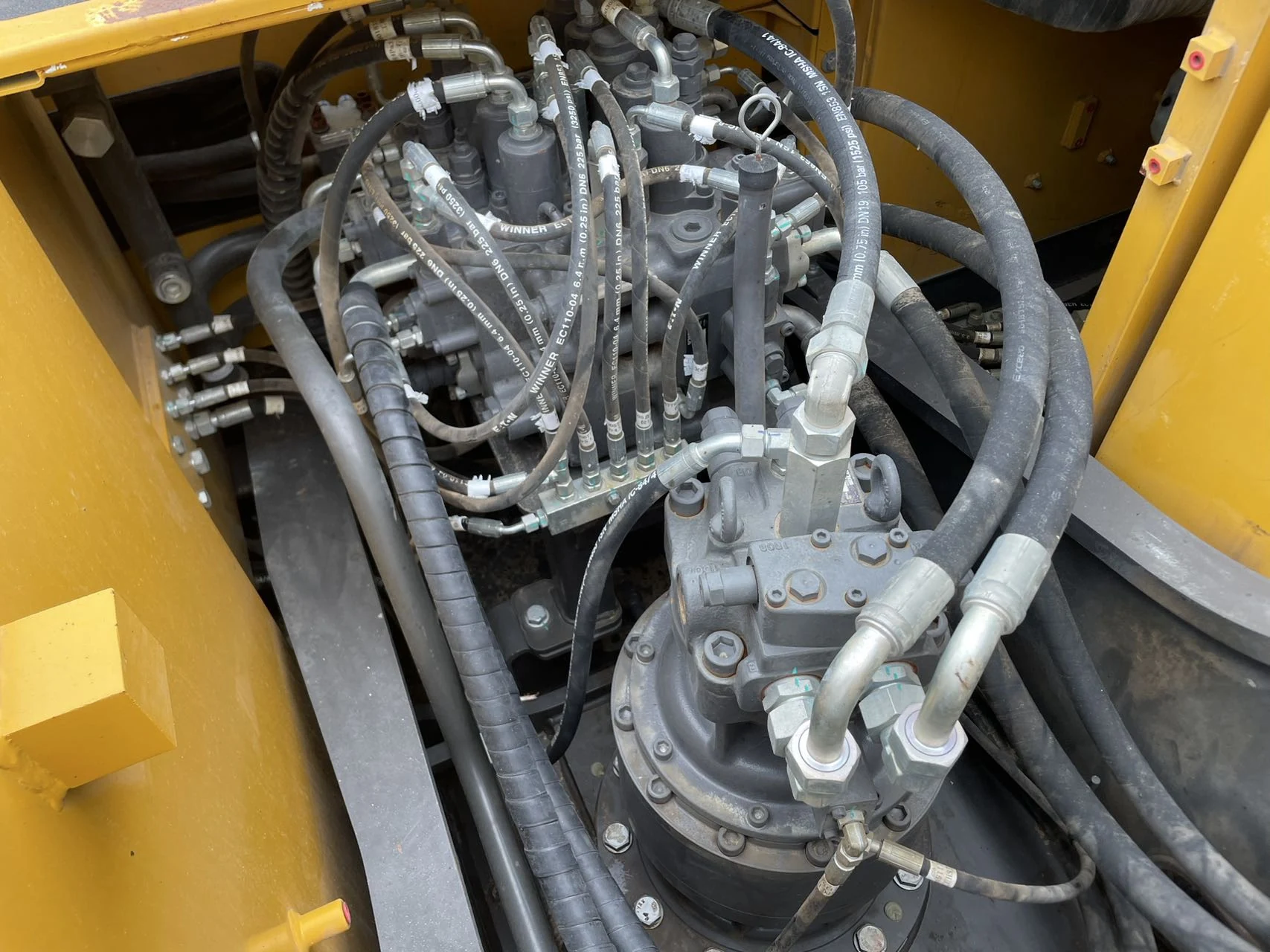 2021 used SDLG E6225F excavator - view 10