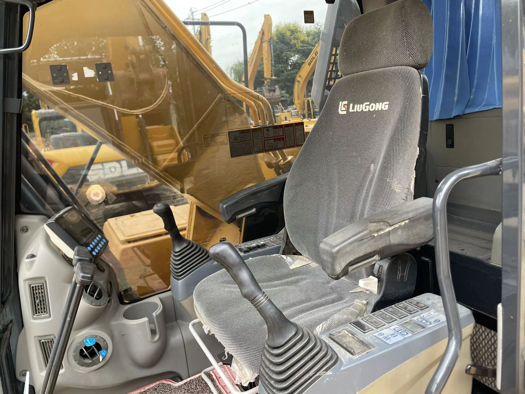 2021 used LiuGong 920E excavator - view 10