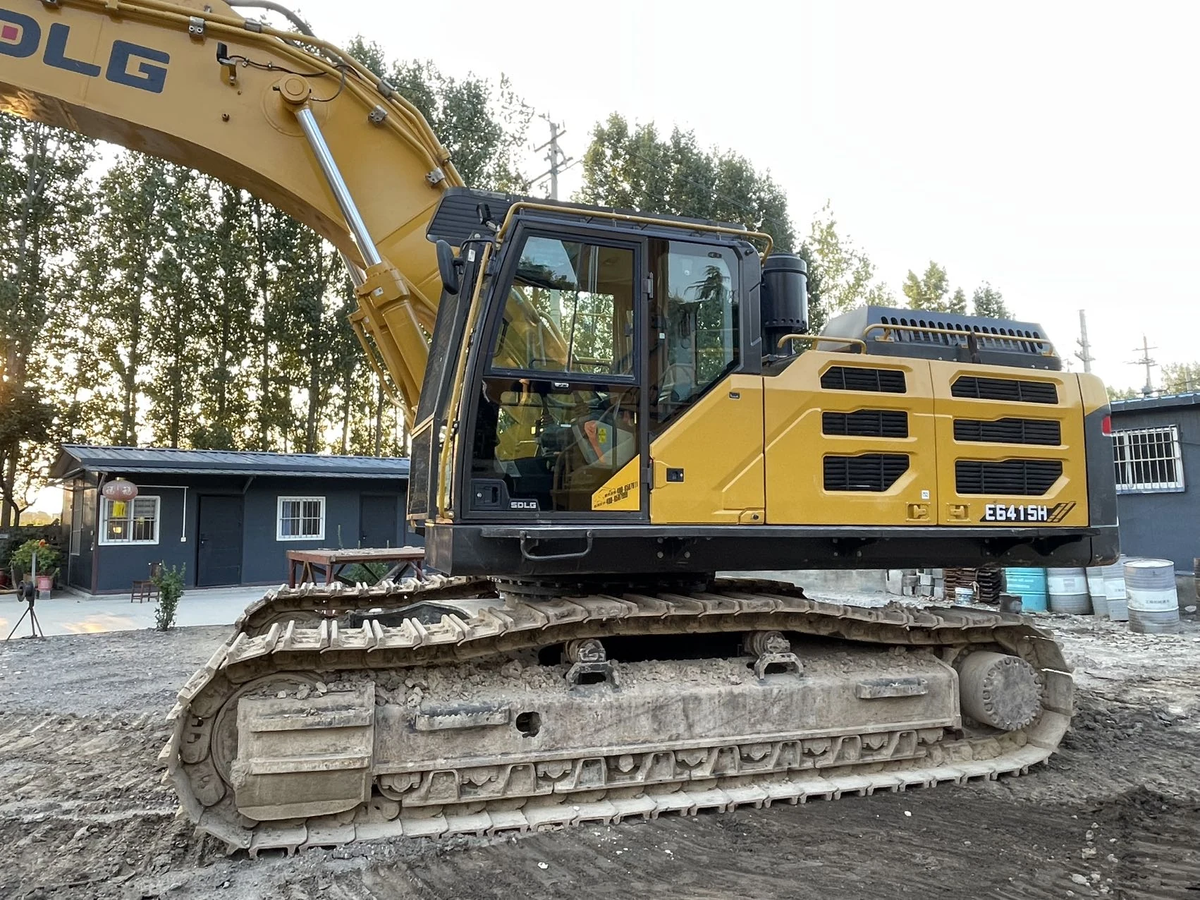 2025 used SDLG E6415H excavator - view 2